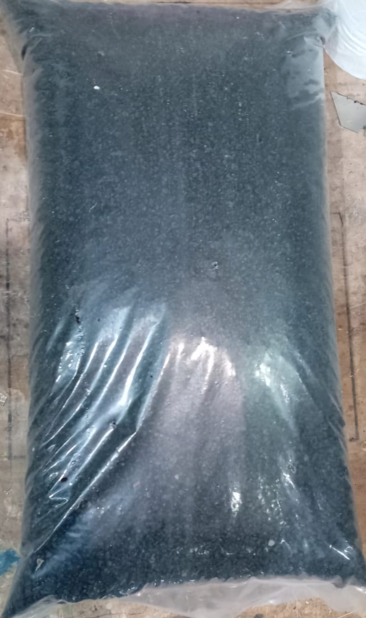 Black Sand ( Gravel )	p/kg